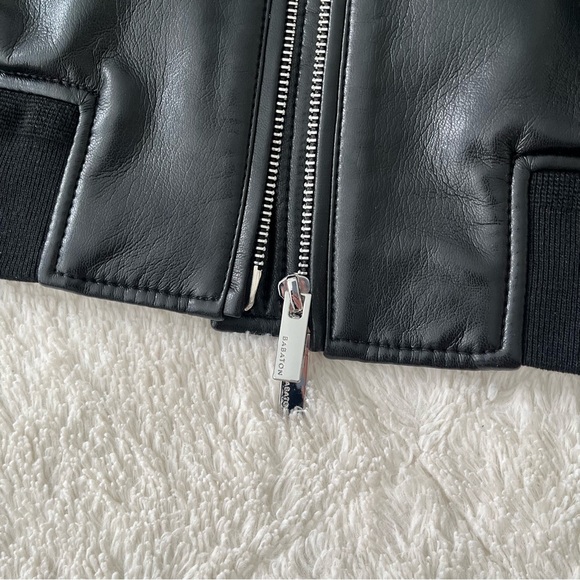 SOLD on lnsta: BADDEST.OUT.THERE2 - Picture 10 of 15